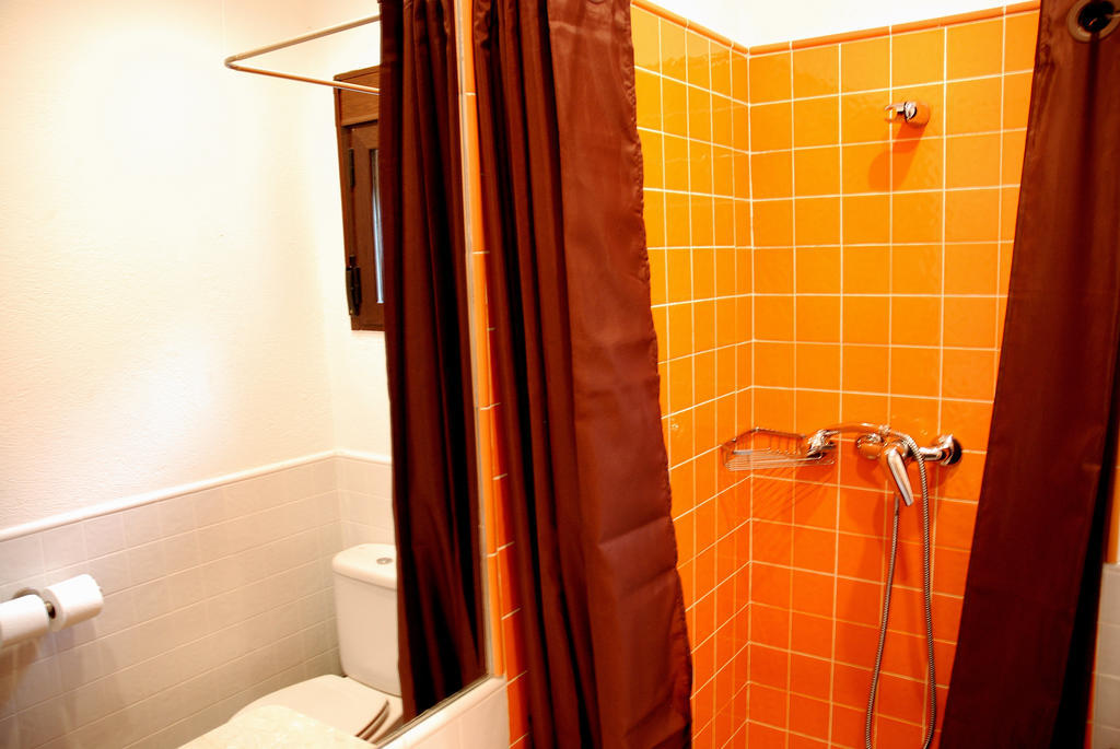 Hostal El Cardenillo Madrigal de la Vera Room photo