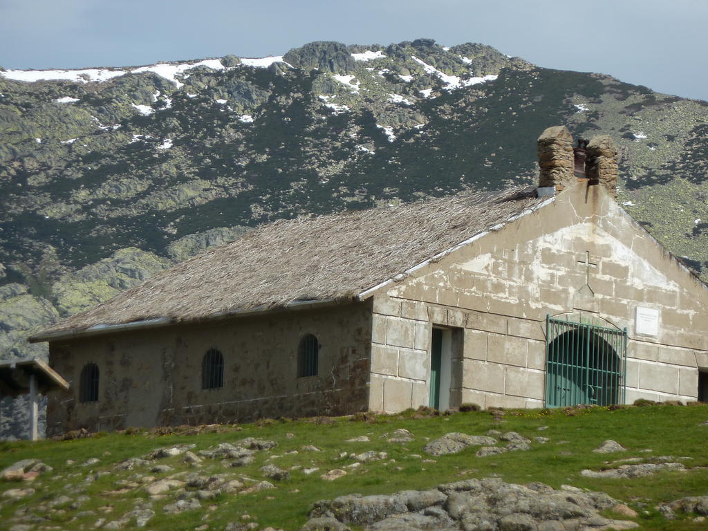 Hostal El Cardenillo Madrigal de la Vera Exterior photo